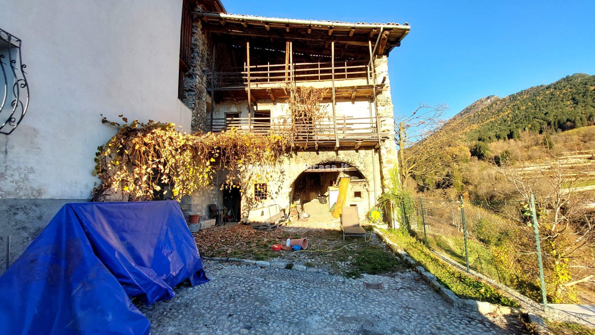 Casa Plurifamiliare in vendita a Mori