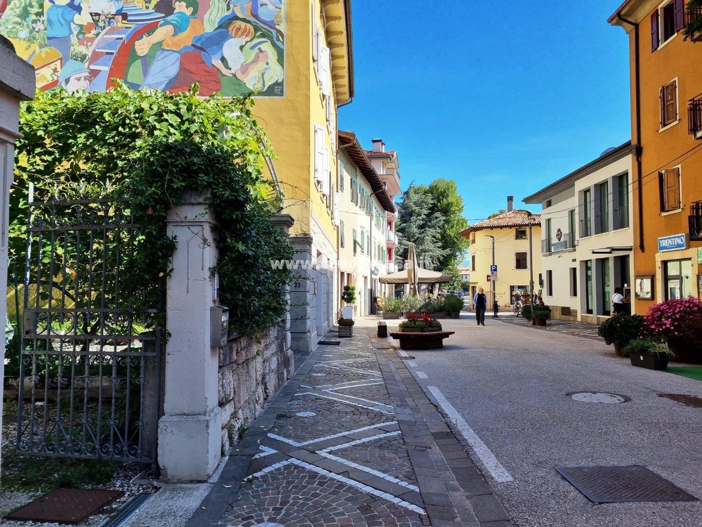 Appartamento in vendita a Brentonico