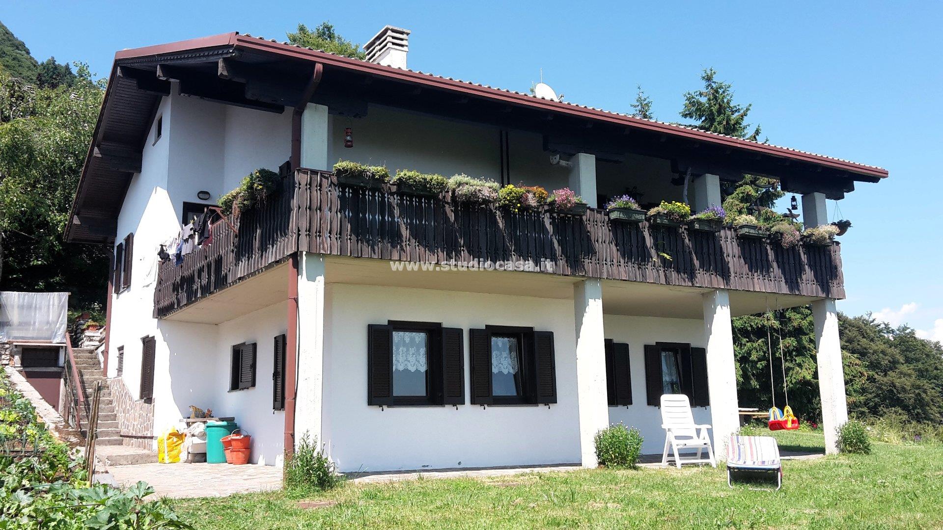 Villa Bifamiliare in vendita a Brentonico