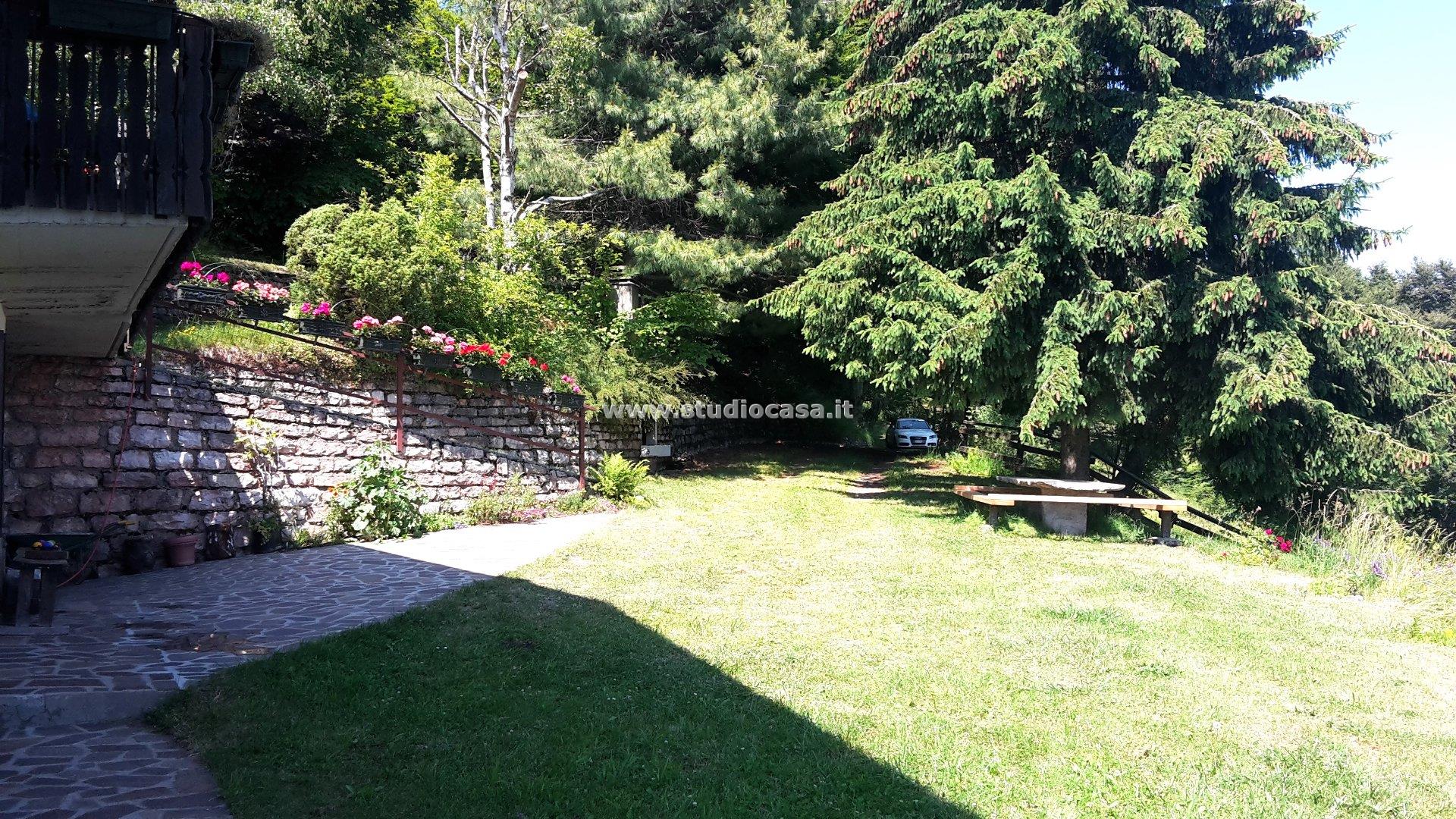 Villa Bifamiliare in vendita a Brentonico