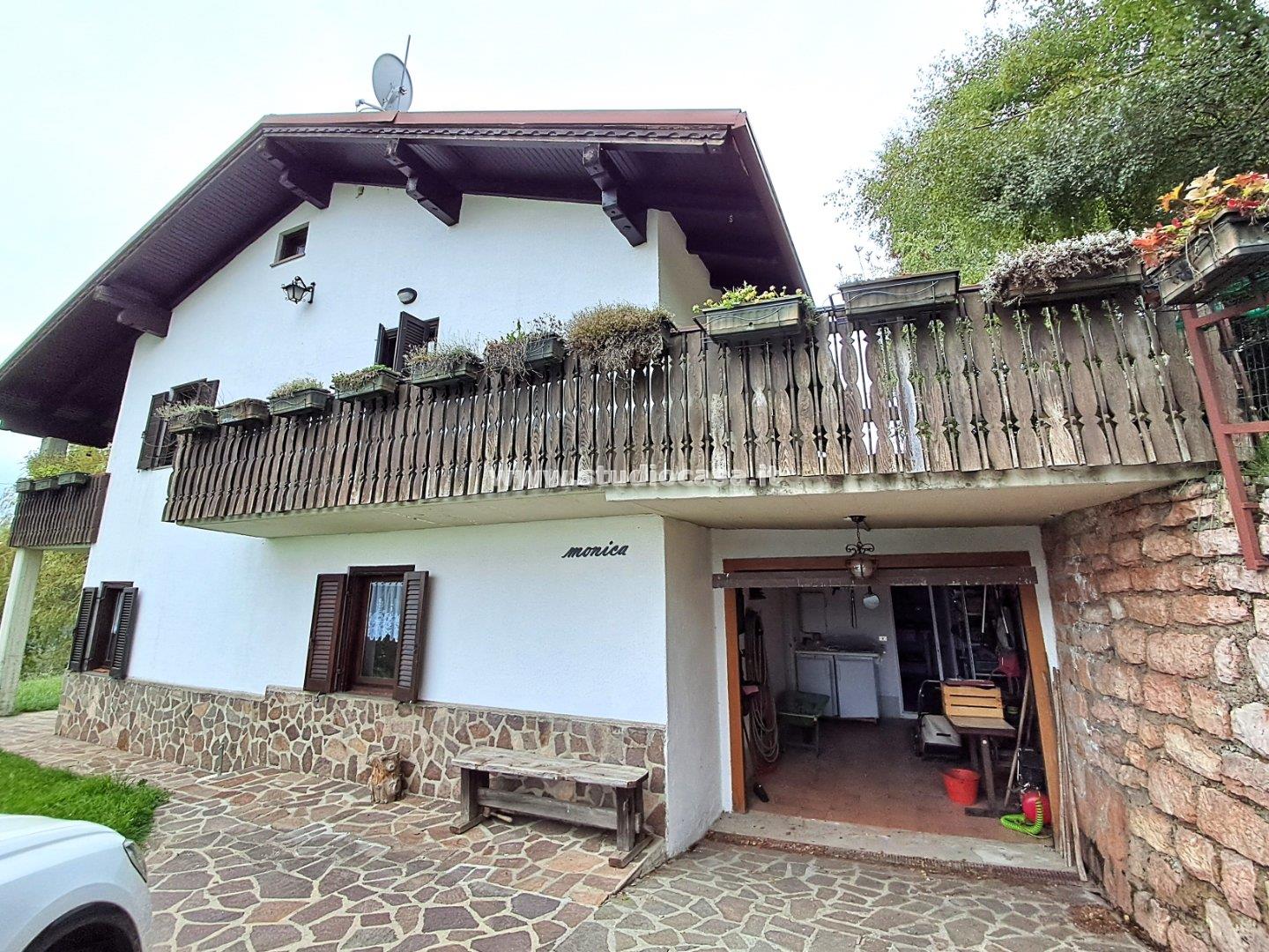 Villa Bifamiliare in vendita a Brentonico