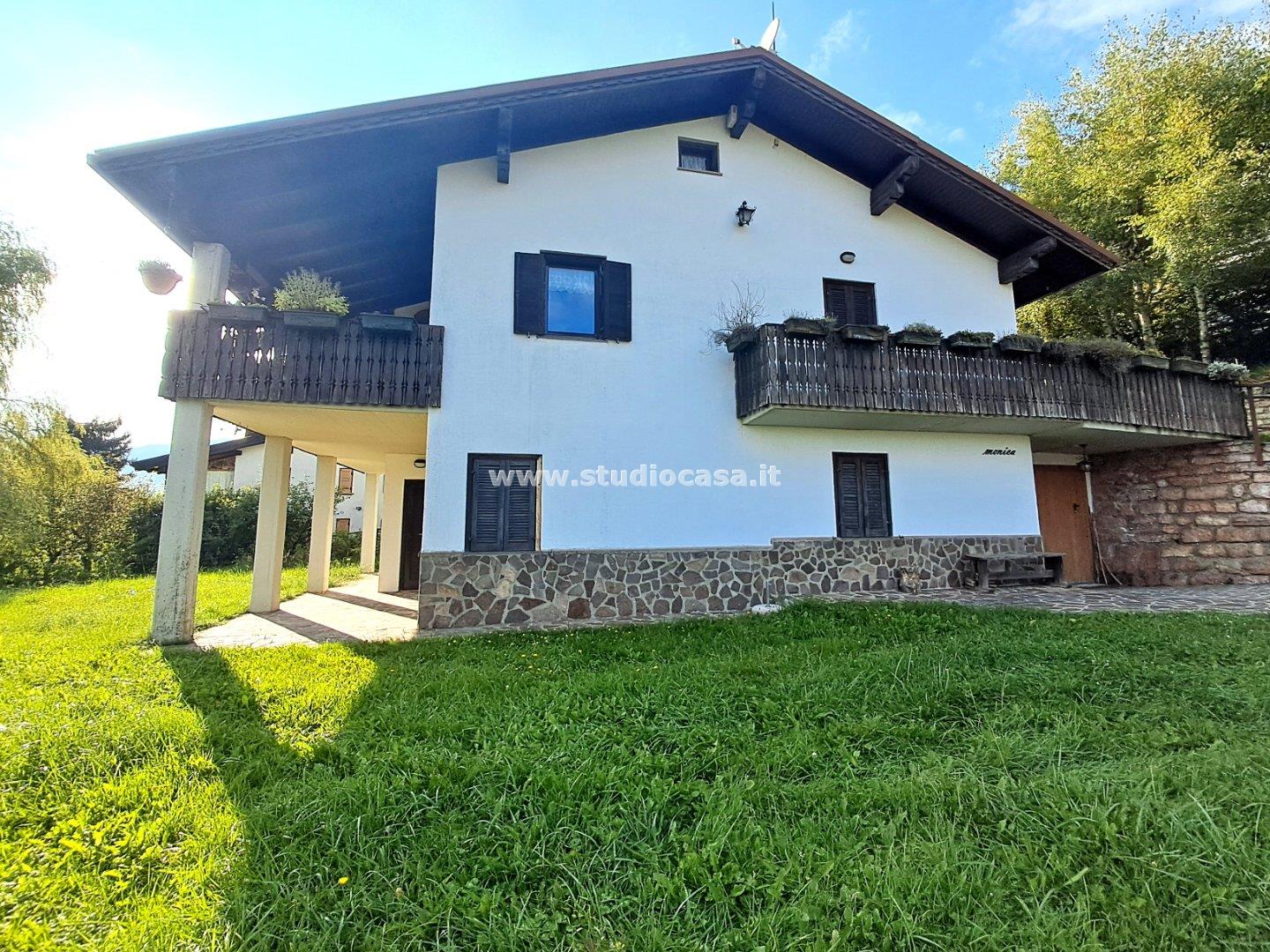 Villa Bifamiliare in vendita a Brentonico