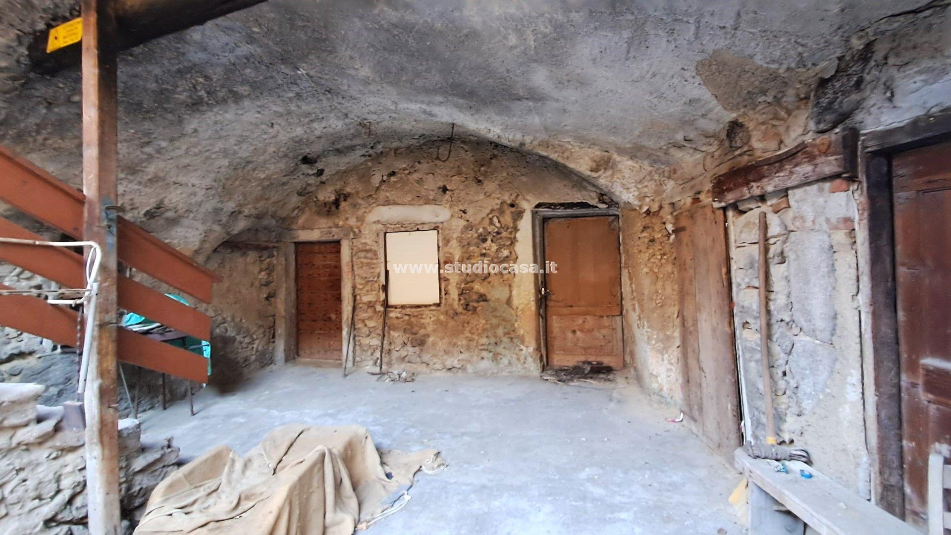 Casa Unifamiliare in vendita a Ronzo-Chienis