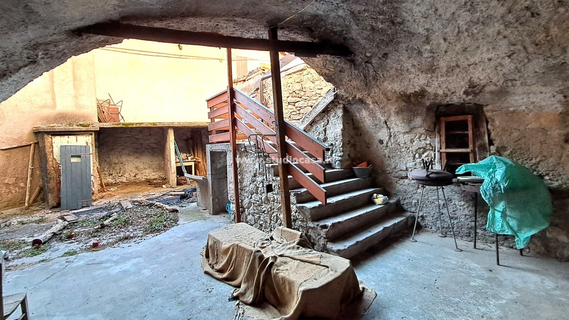 Casa Unifamiliare in vendita a Ronzo-Chienis
