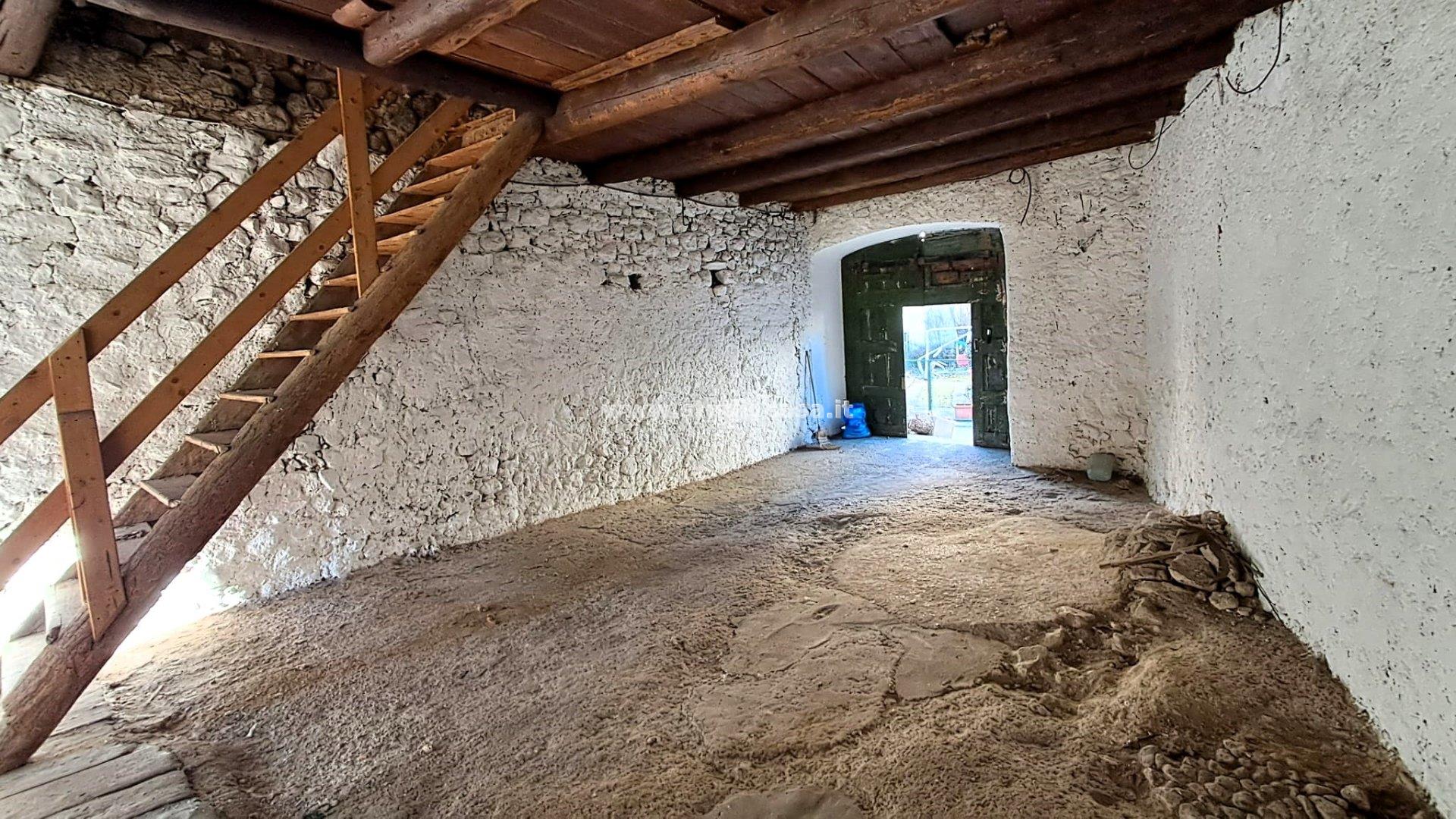Casa Unifamiliare in vendita a Ronzo-Chienis