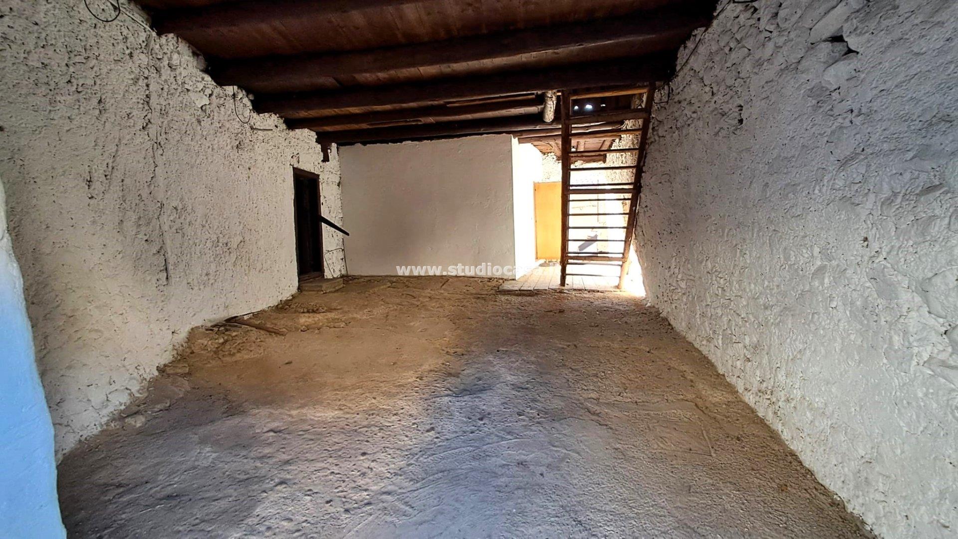Casa Unifamiliare in vendita a Ronzo-Chienis
