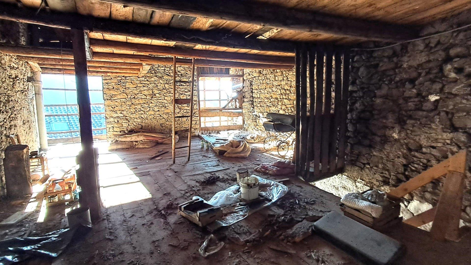 Casa Unifamiliare in vendita a Ronzo-Chienis