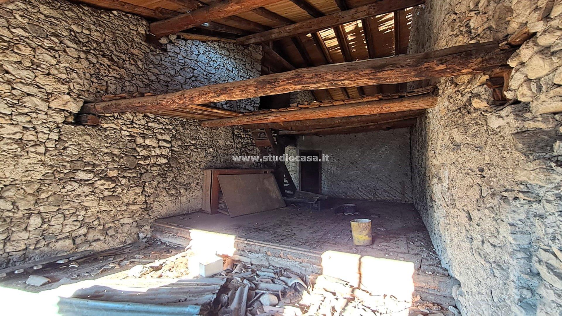 Casa Unifamiliare in vendita a Ronzo-Chienis