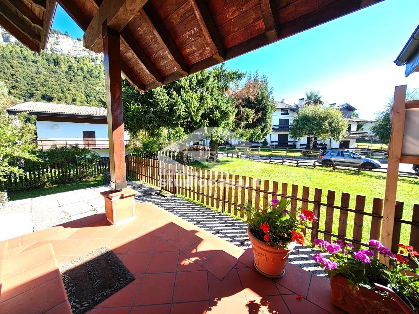 Villa a schiera di testa in vendita a Brentonico