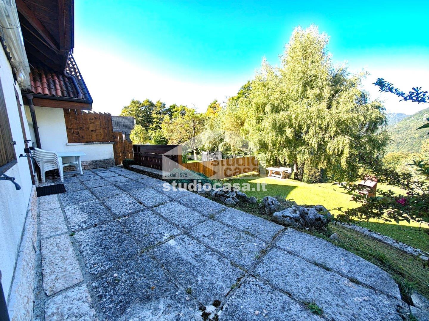 Villa a schiera di testa in vendita a Brentonico