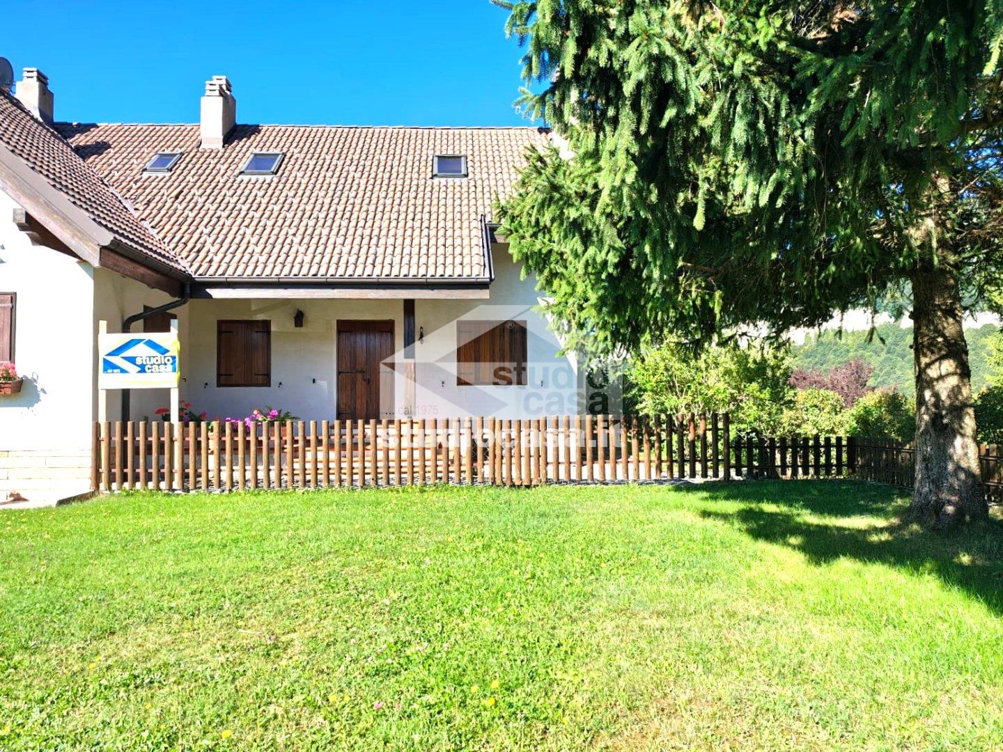 Villa a schiera di testa in vendita a Brentonico