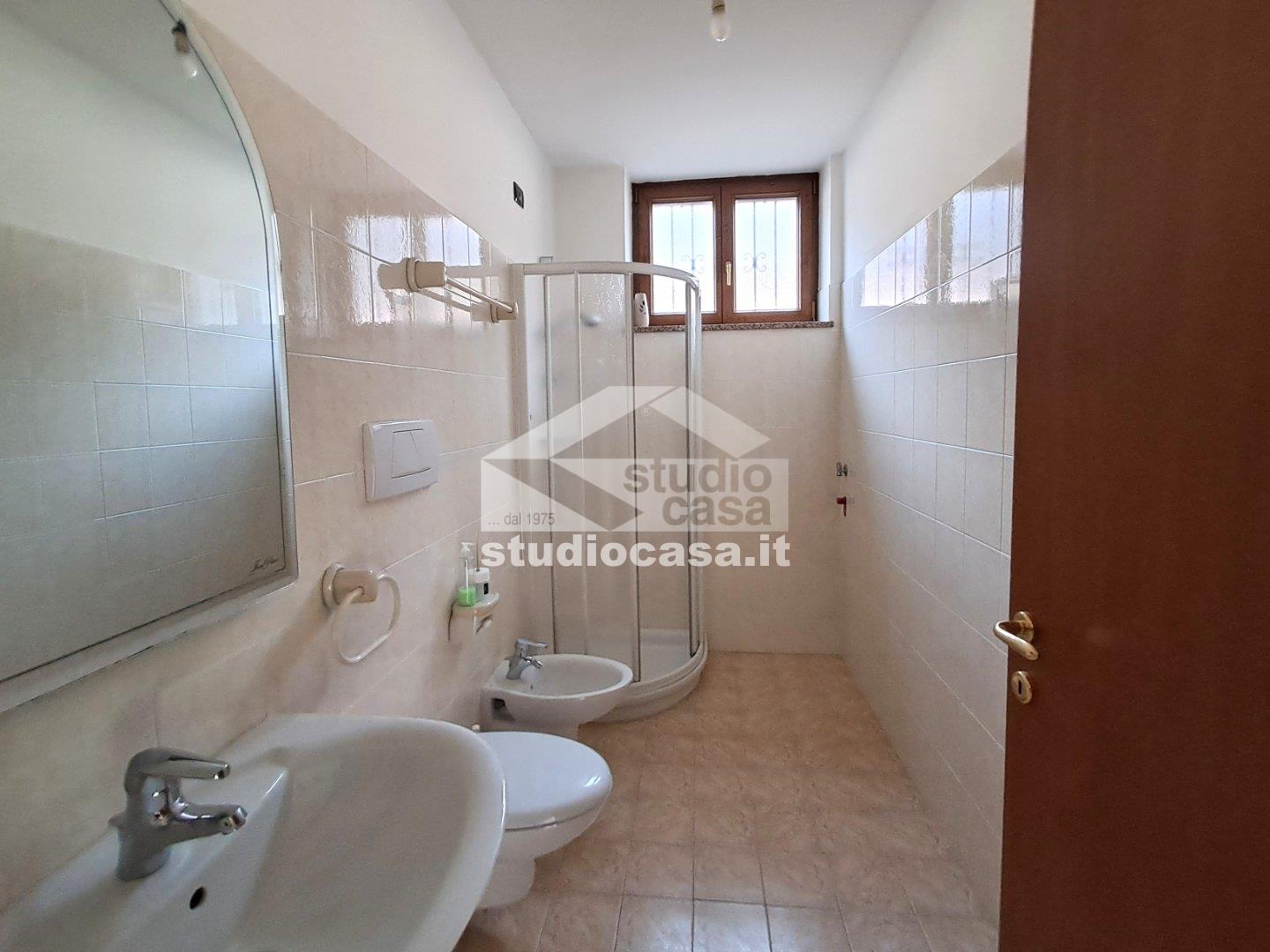 Ufficio in affitto a Avio