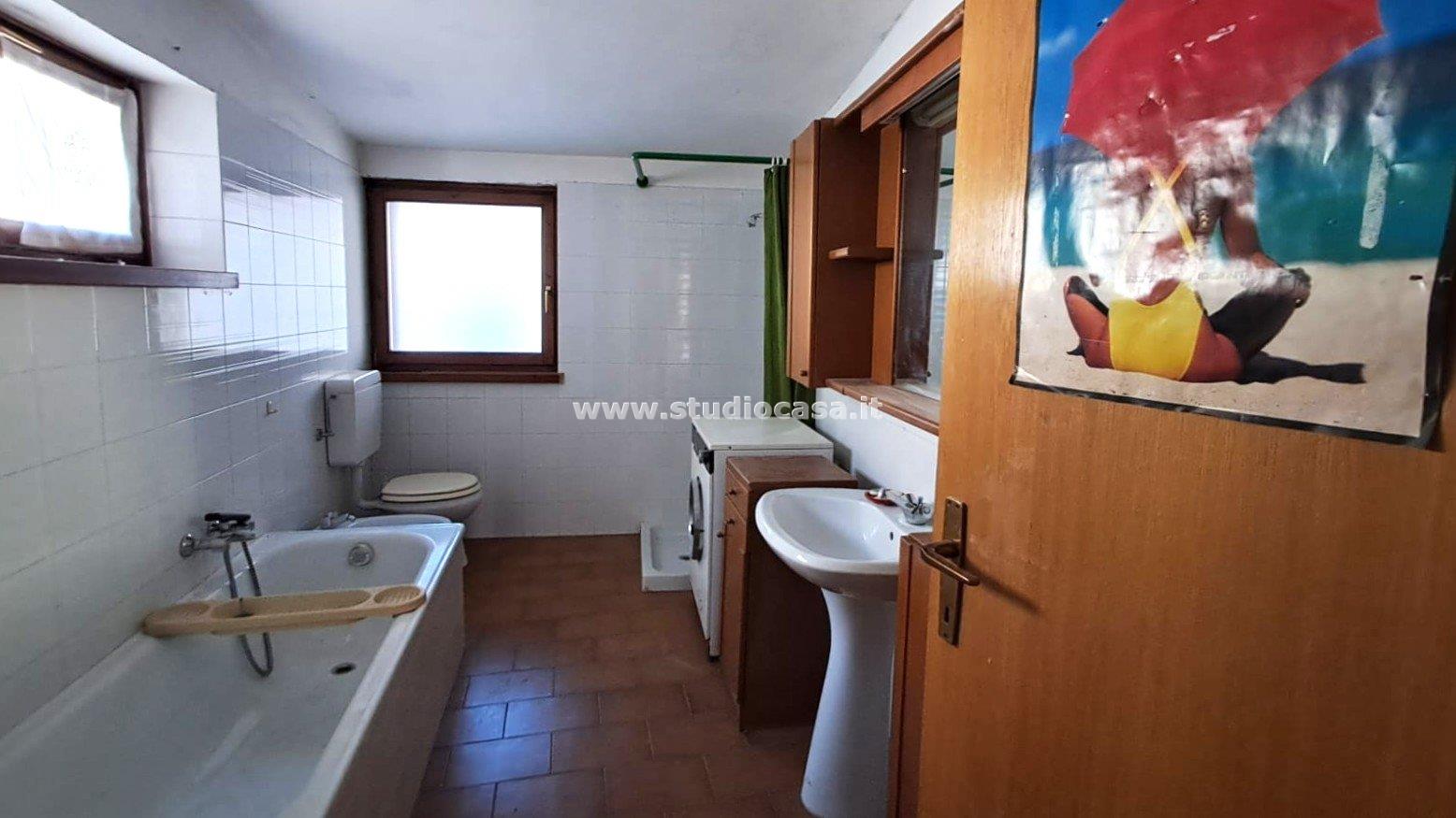 Casa Bifamiliare in vendita a Ronzo-Chienis