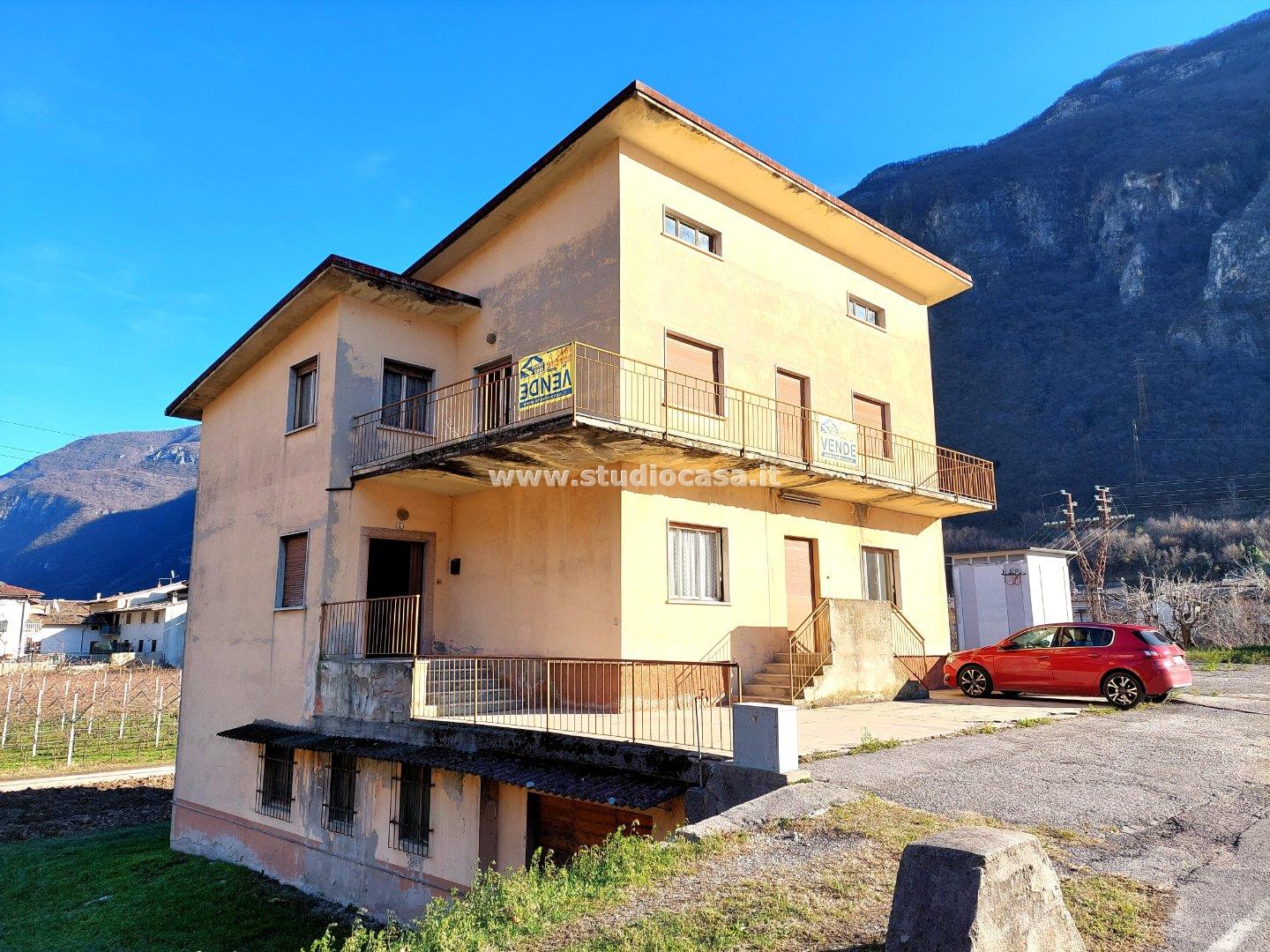 Casa Bifamiliare in vendita a Avio