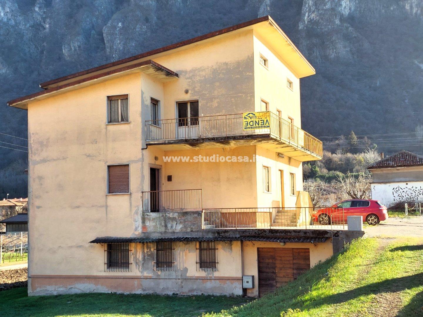 Casa Bifamiliare in vendita a Avio