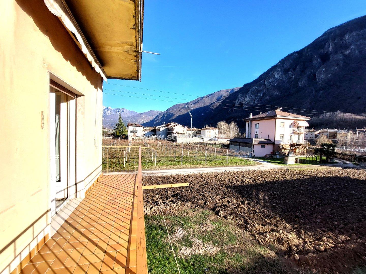 Casa Bifamiliare in vendita a Avio