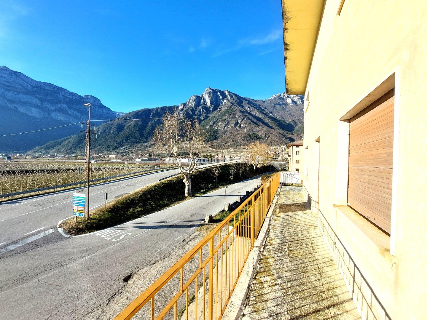 Casa Bifamiliare in vendita a Avio