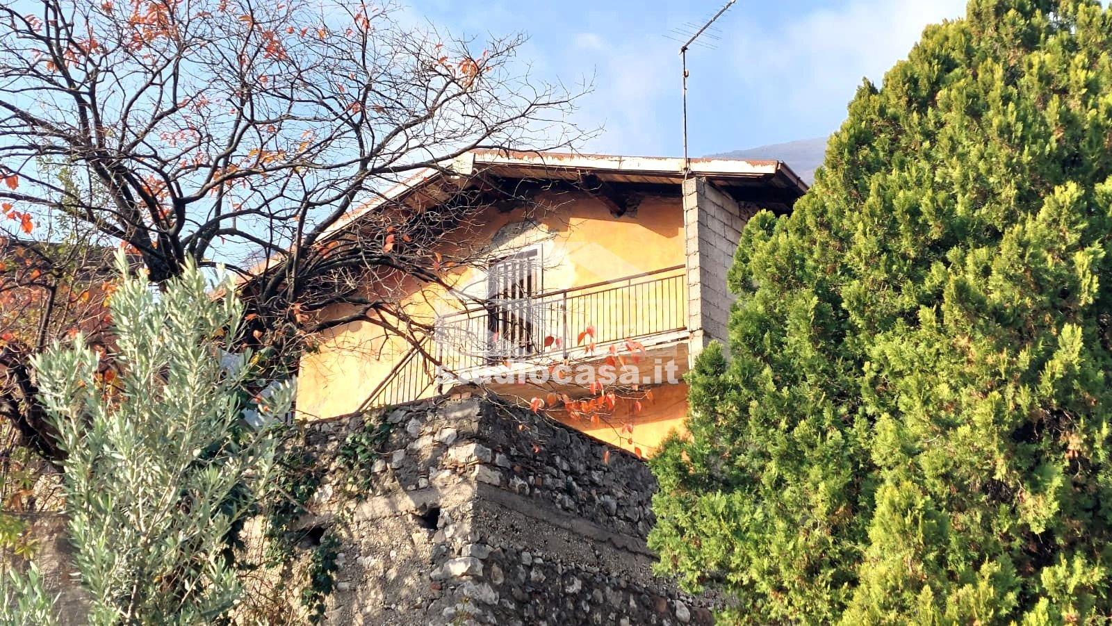 Casa Bifamiliare in vendita a Avio