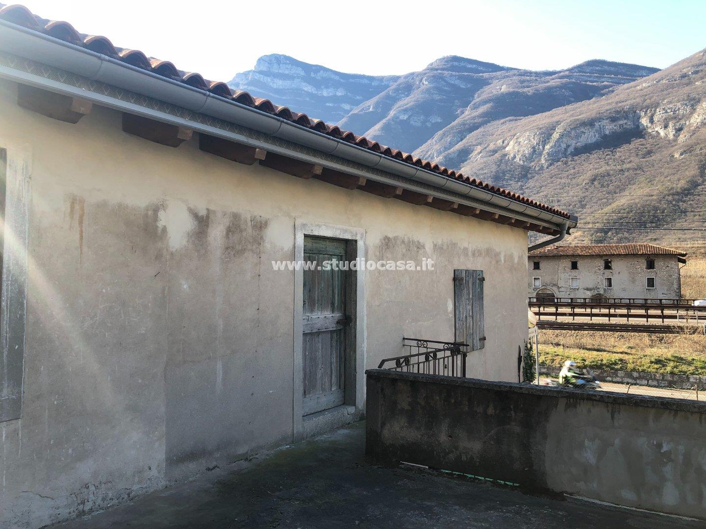 Casa Unifamiliare in vendita a Ala