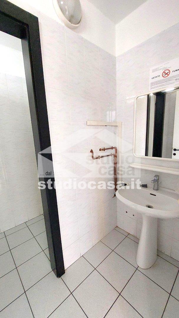 Ufficio in affitto a Ala