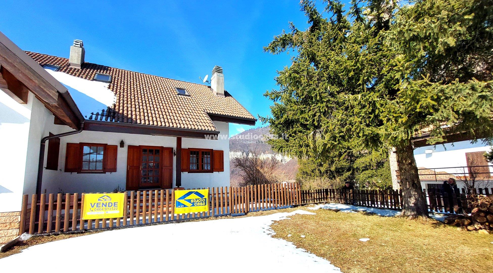 Villa a schiera di testa in vendita a Brentonico