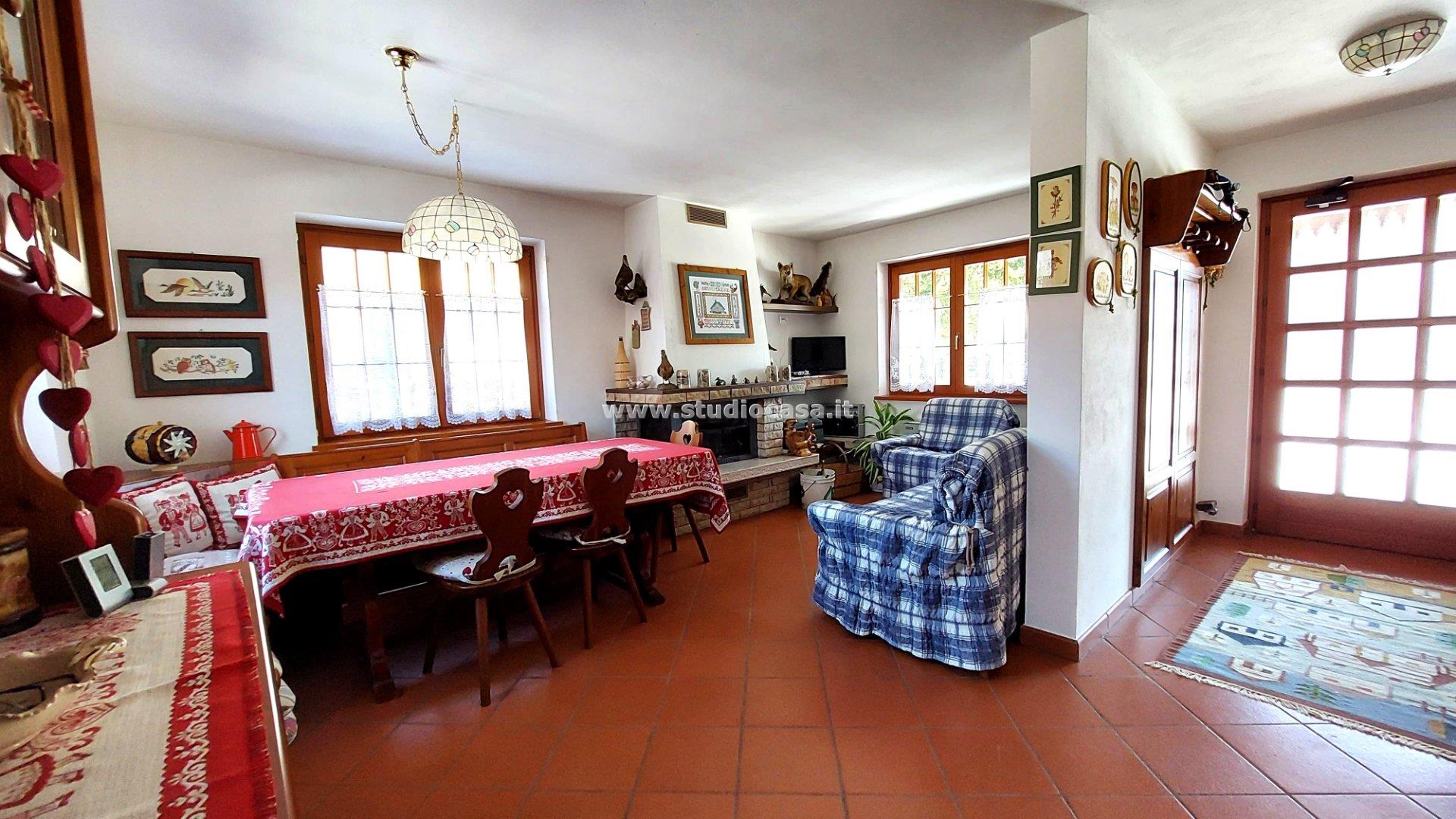 Villa a schiera di testa in vendita a Brentonico