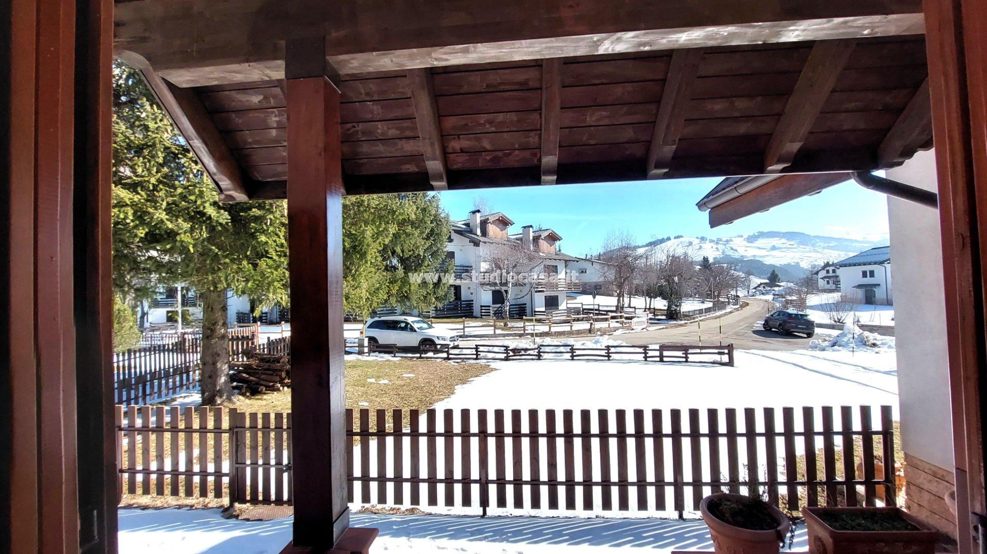 Villa a schiera di testa in vendita a Brentonico