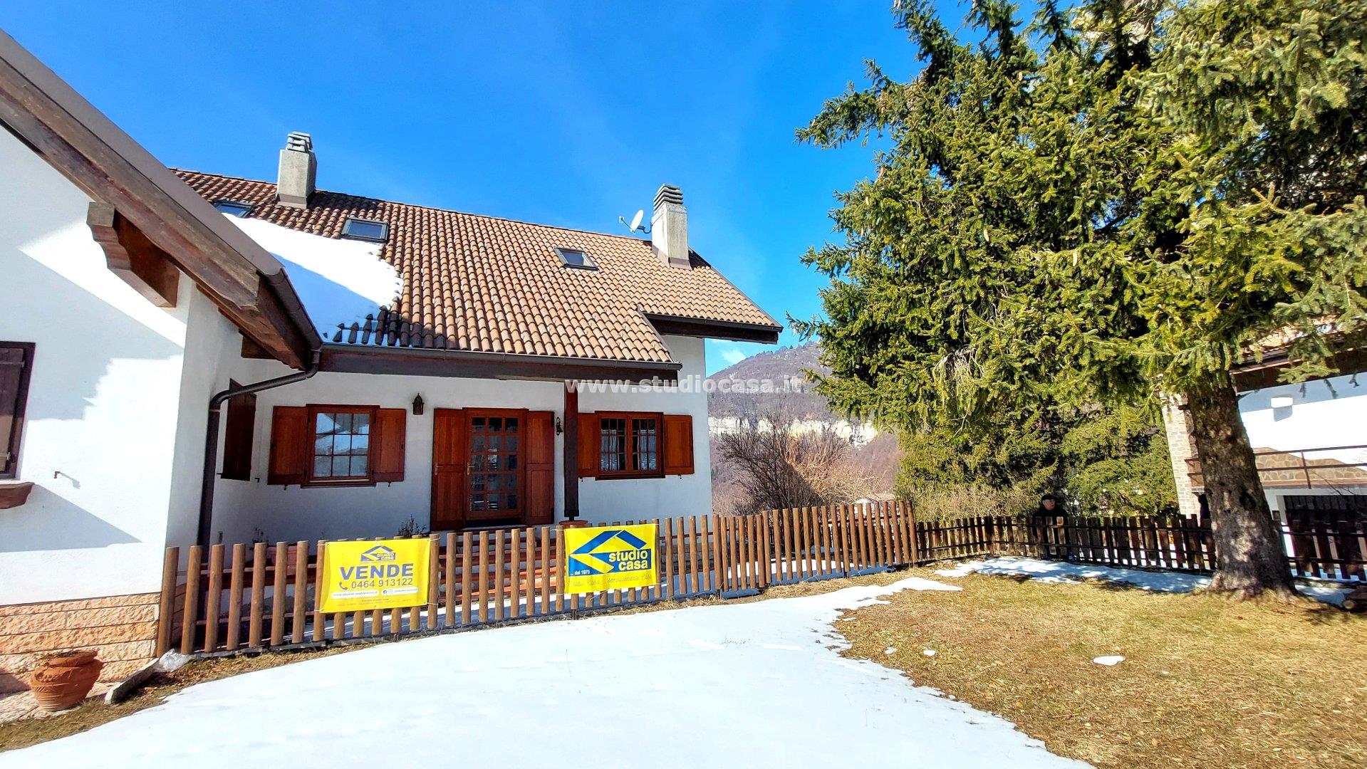 Villa a schiera di testa in vendita a Brentonico