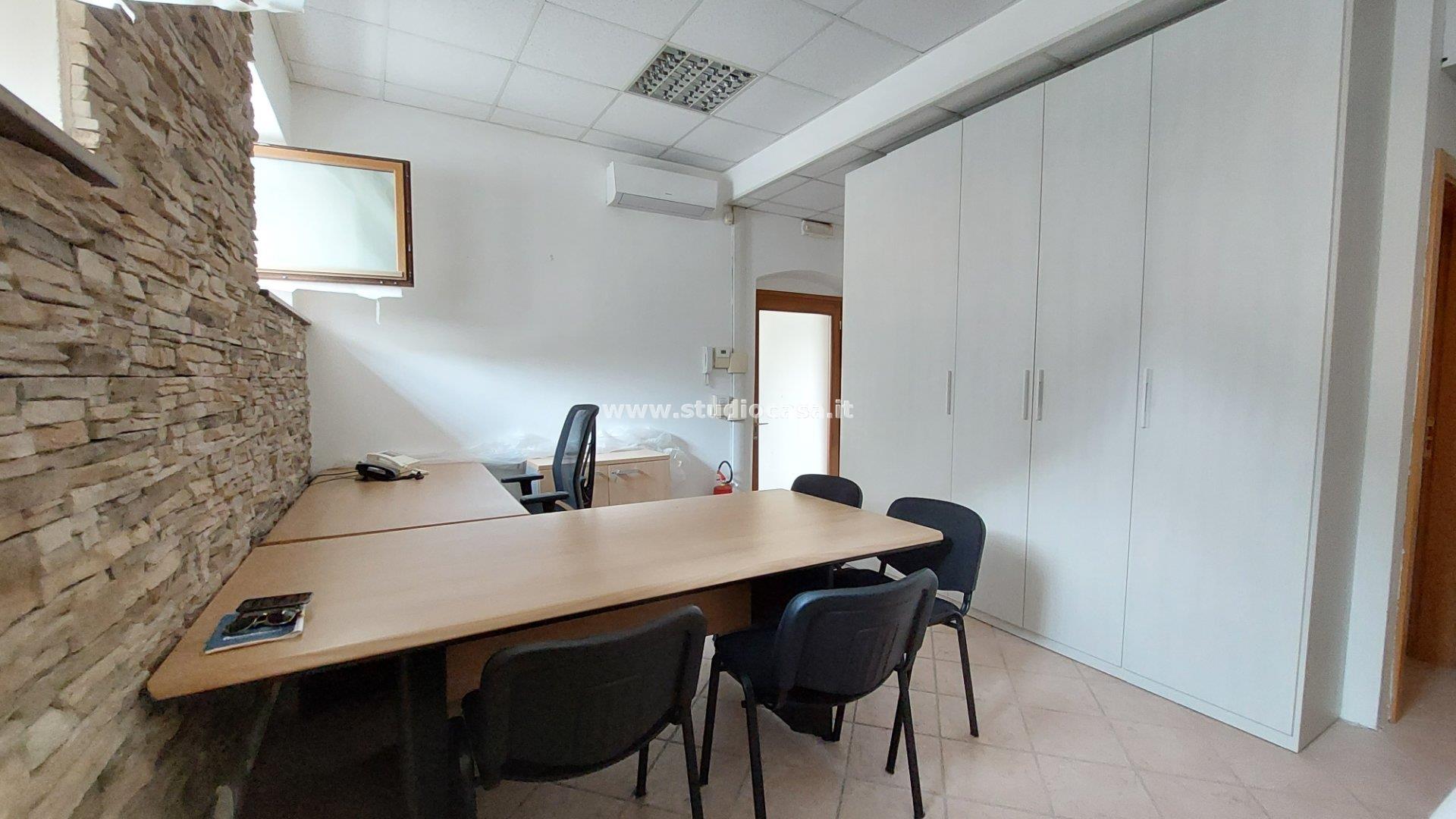 Ufficio in vendita a Ala
