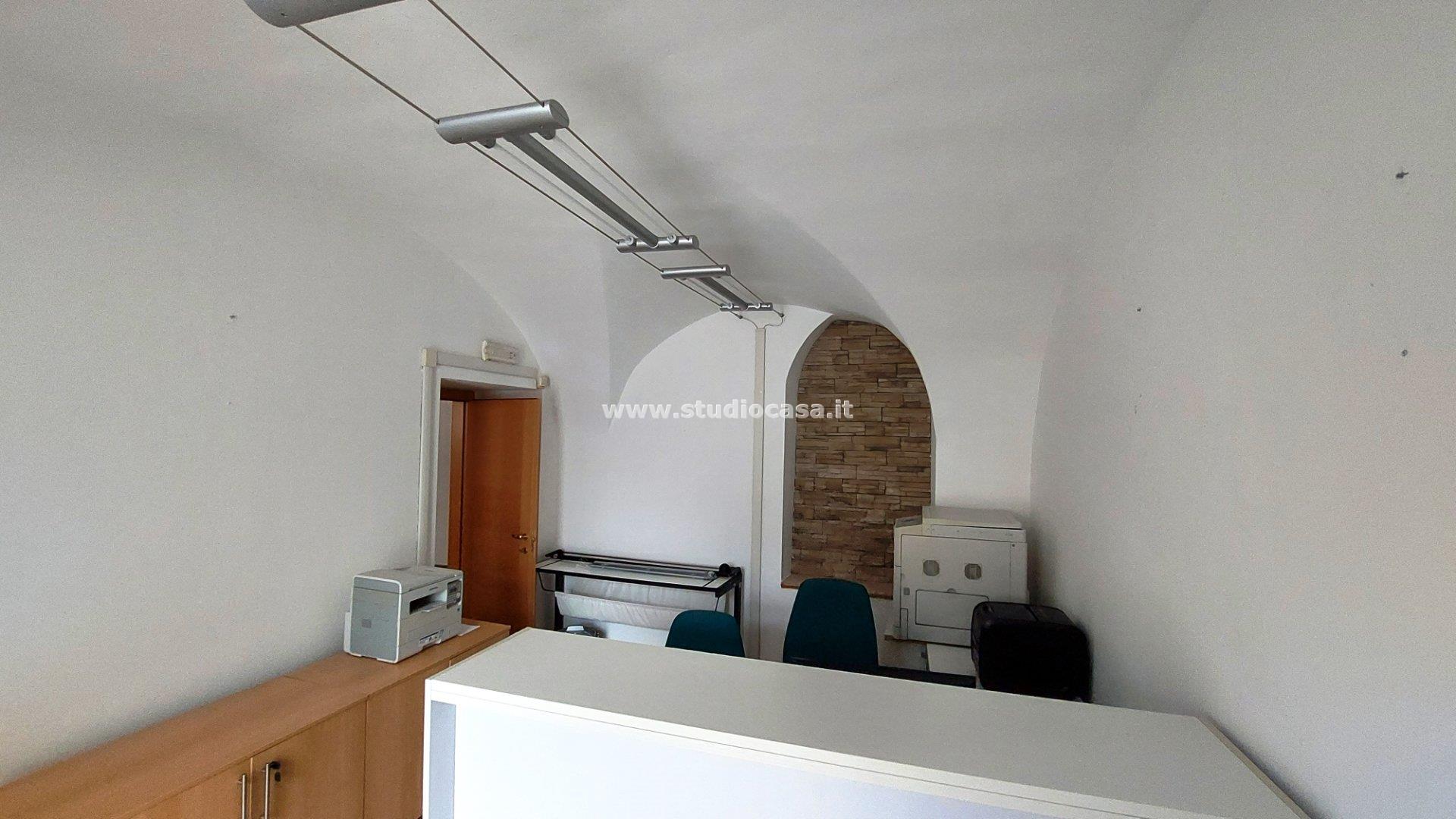 Ufficio in vendita a Ala