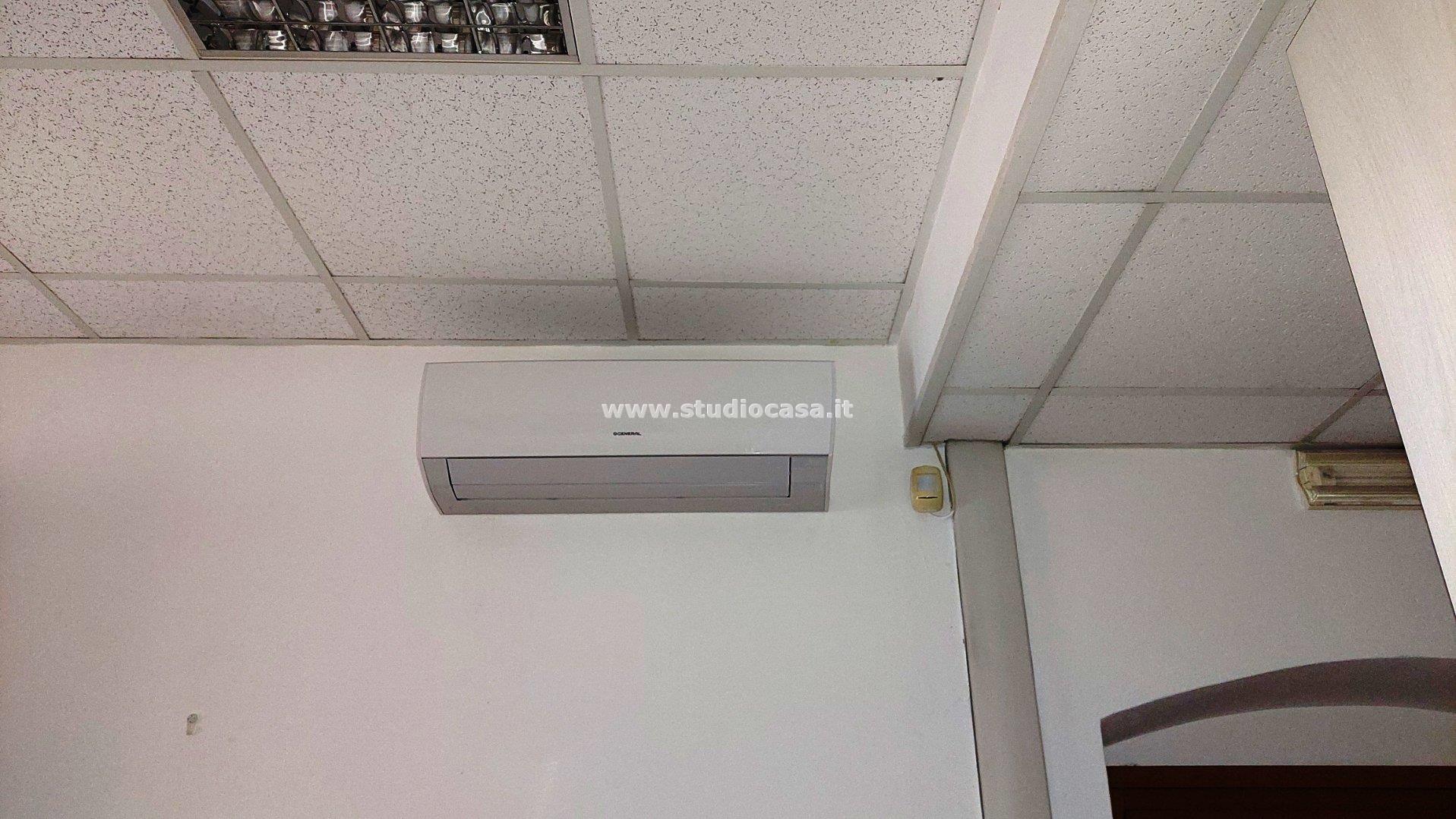 Ufficio in vendita a Ala