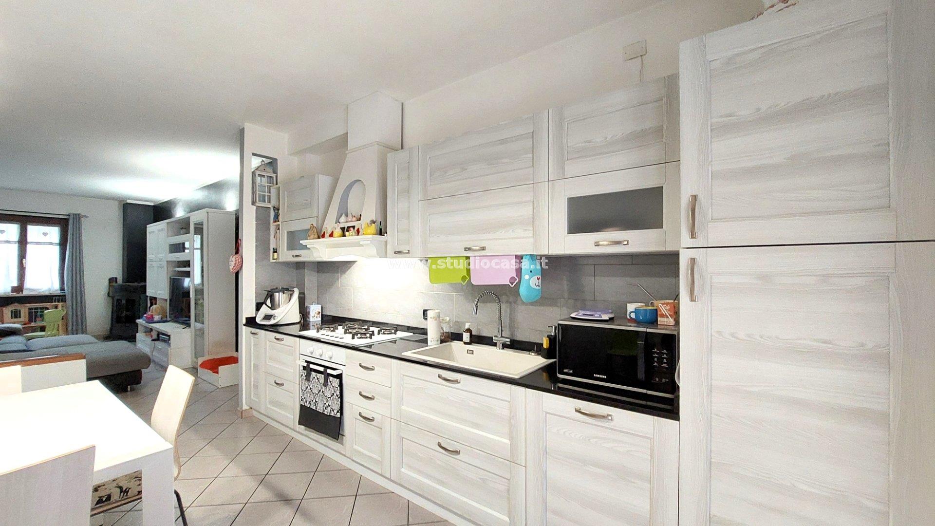Villa a schiera in vendita a Brentino Belluno