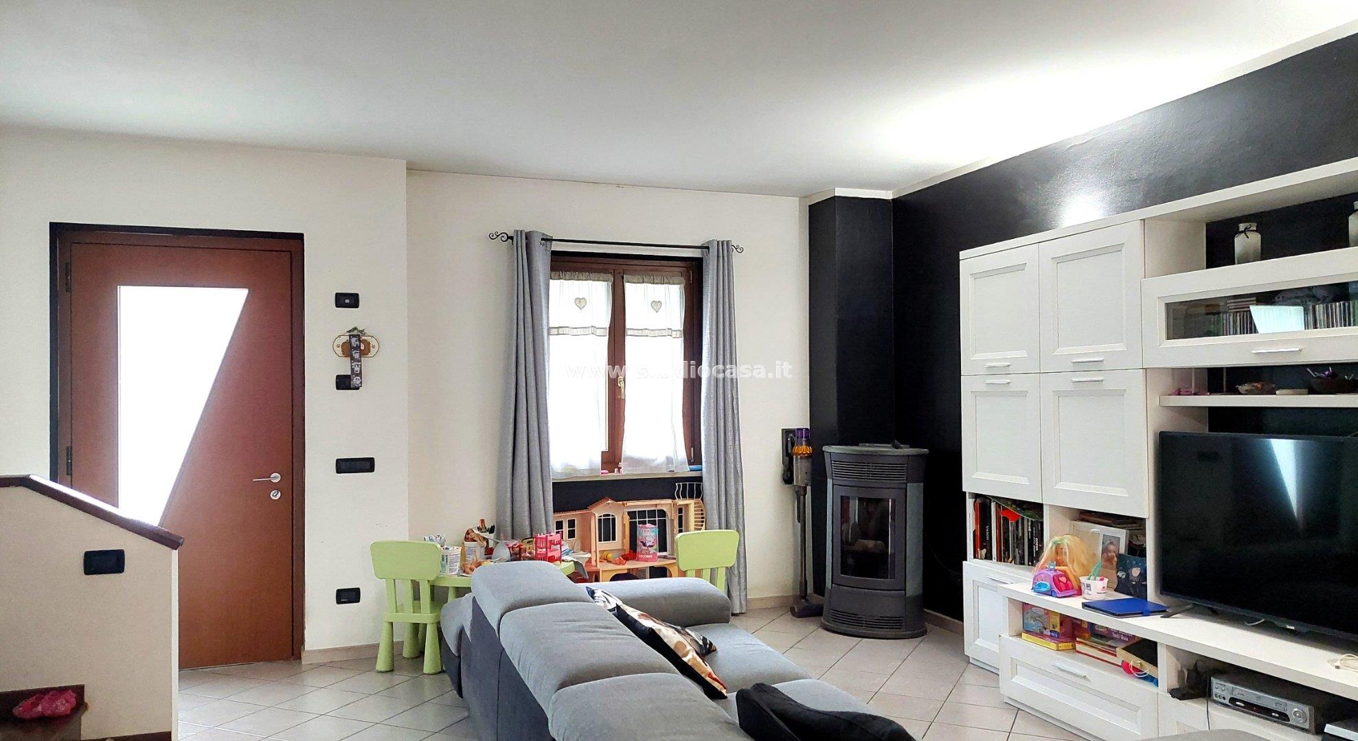 Villa a schiera in vendita a Brentino Belluno