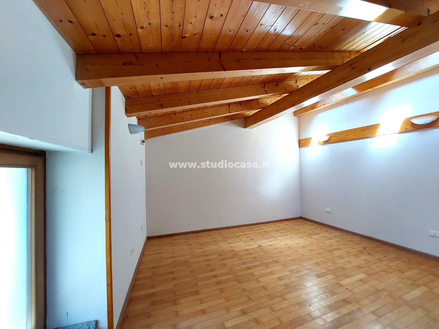 Casa Unifamiliare in vendita a Ala
