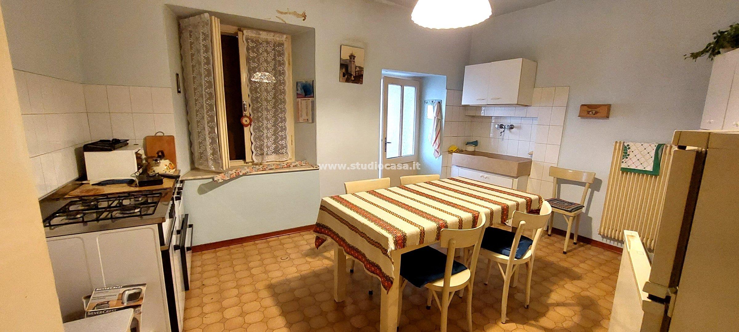 Casa Plurifamiliare in vendita a Ala