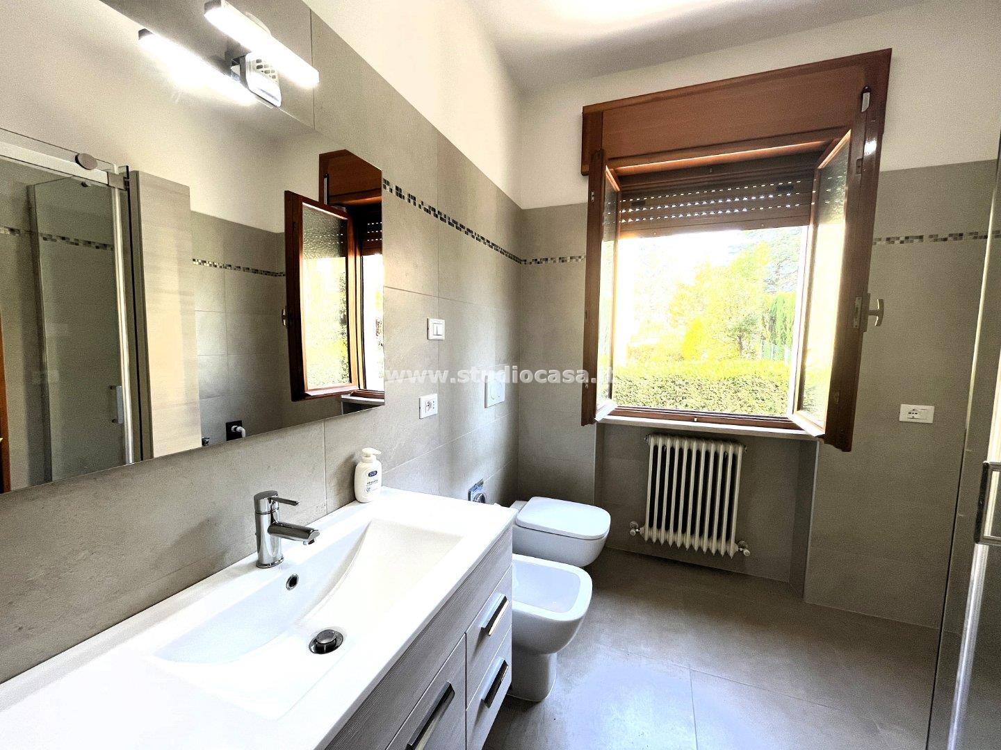 Villa Bifamiliare in vendita a Ala