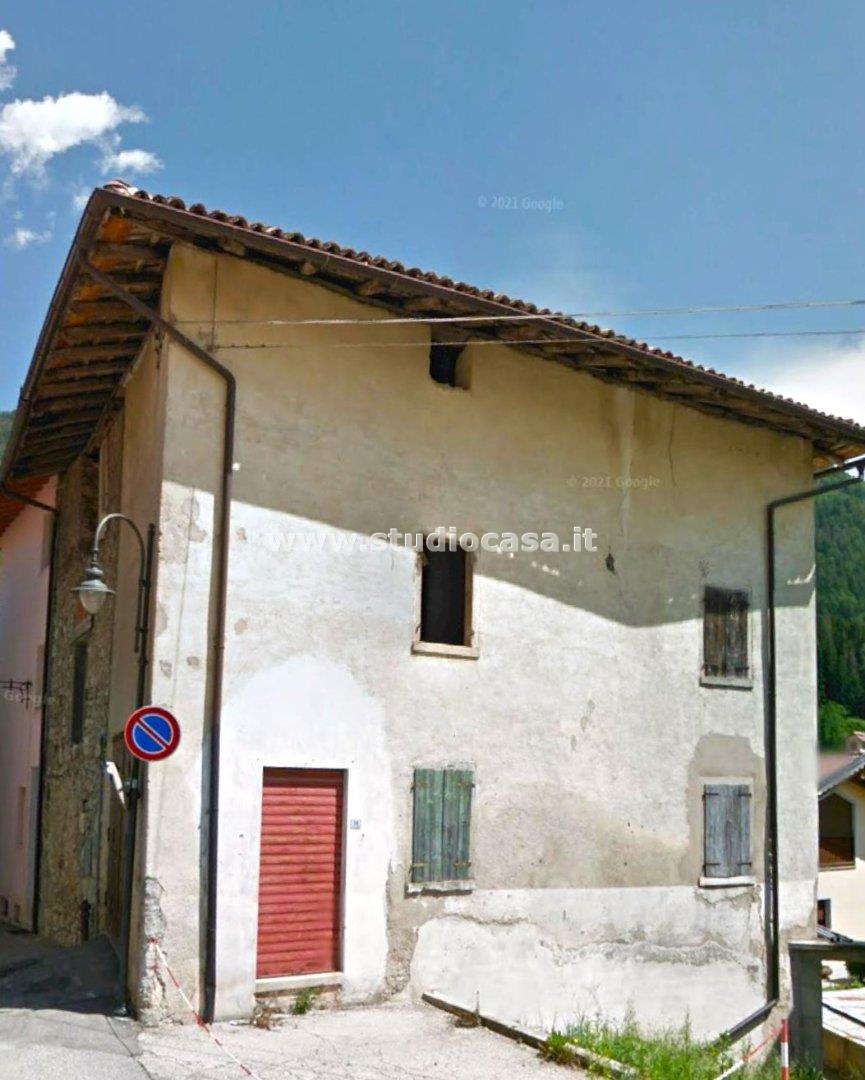 Casa Unifamiliare in vendita a Ronzo-Chienis