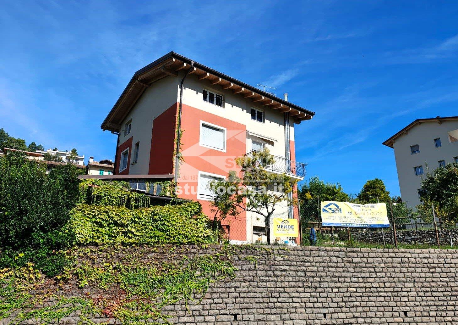 Villa Plurifamiliare in vendita a Brentonico