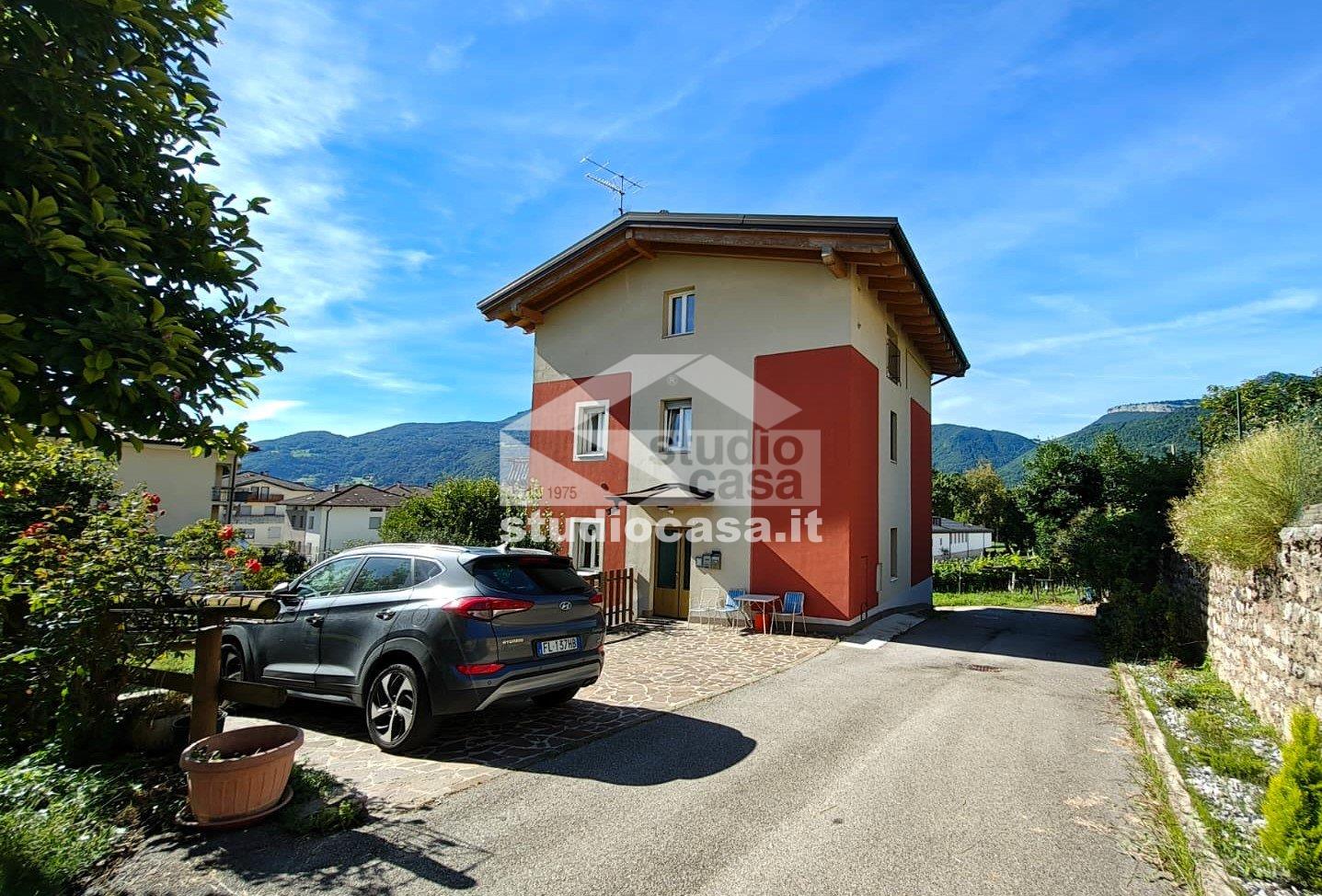 Villa Plurifamiliare in vendita a Brentonico