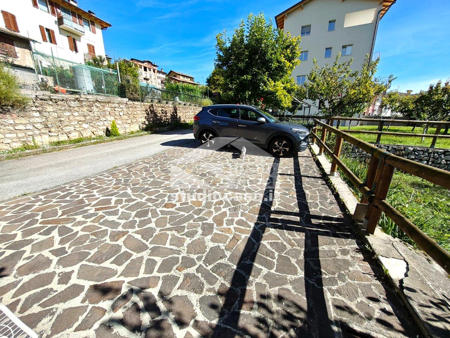 Villa Plurifamiliare in vendita a Brentonico