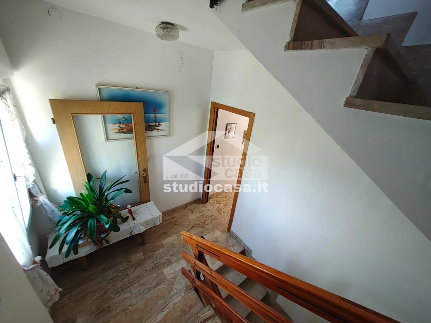 Villa Plurifamiliare in vendita a Brentonico