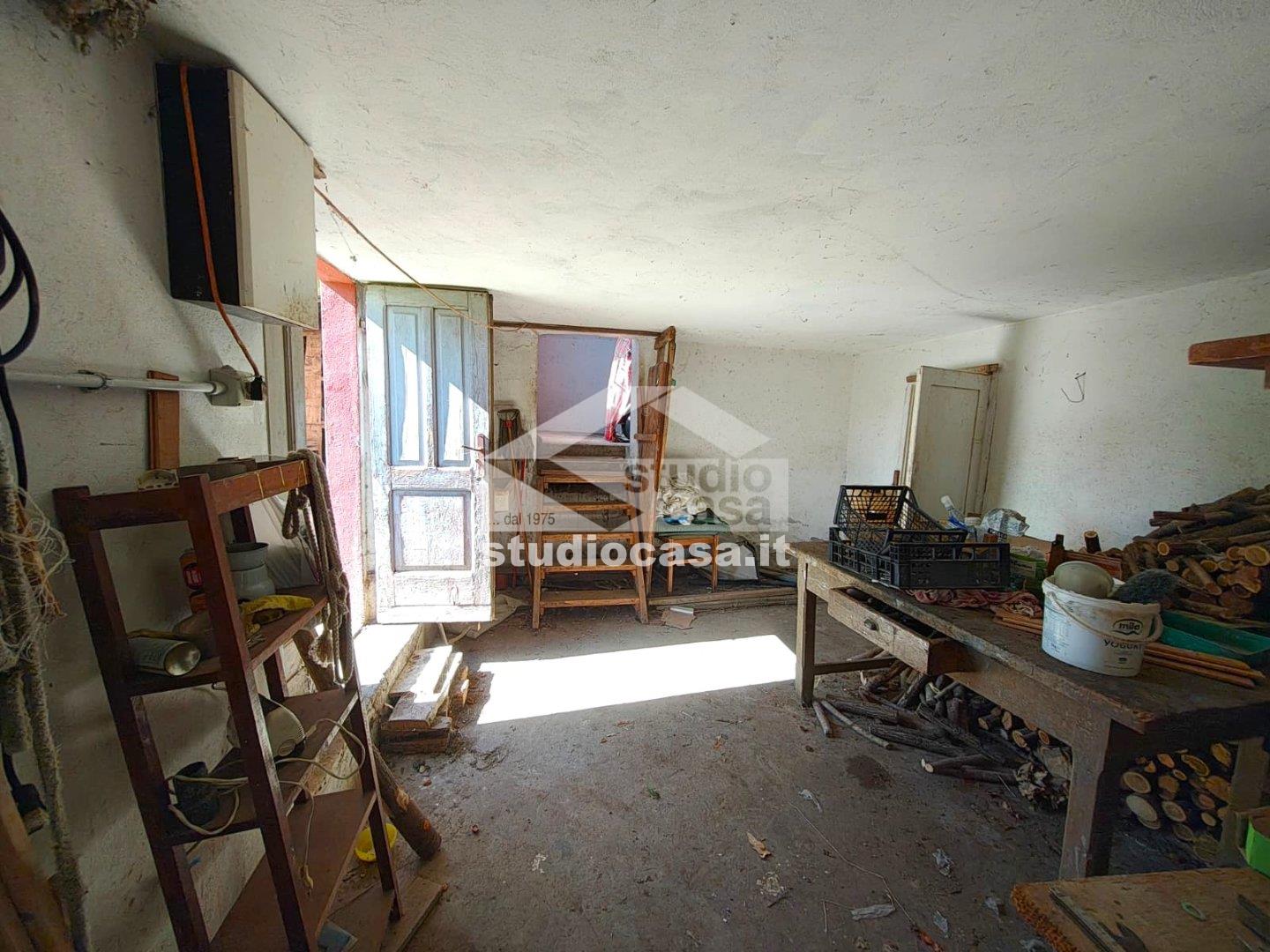 Villa Plurifamiliare in vendita a Brentonico