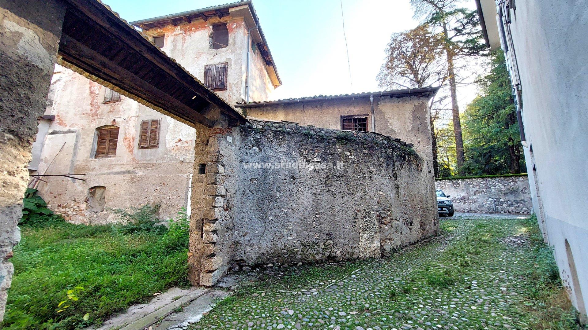 Casa Bifamiliare in vendita a Ala