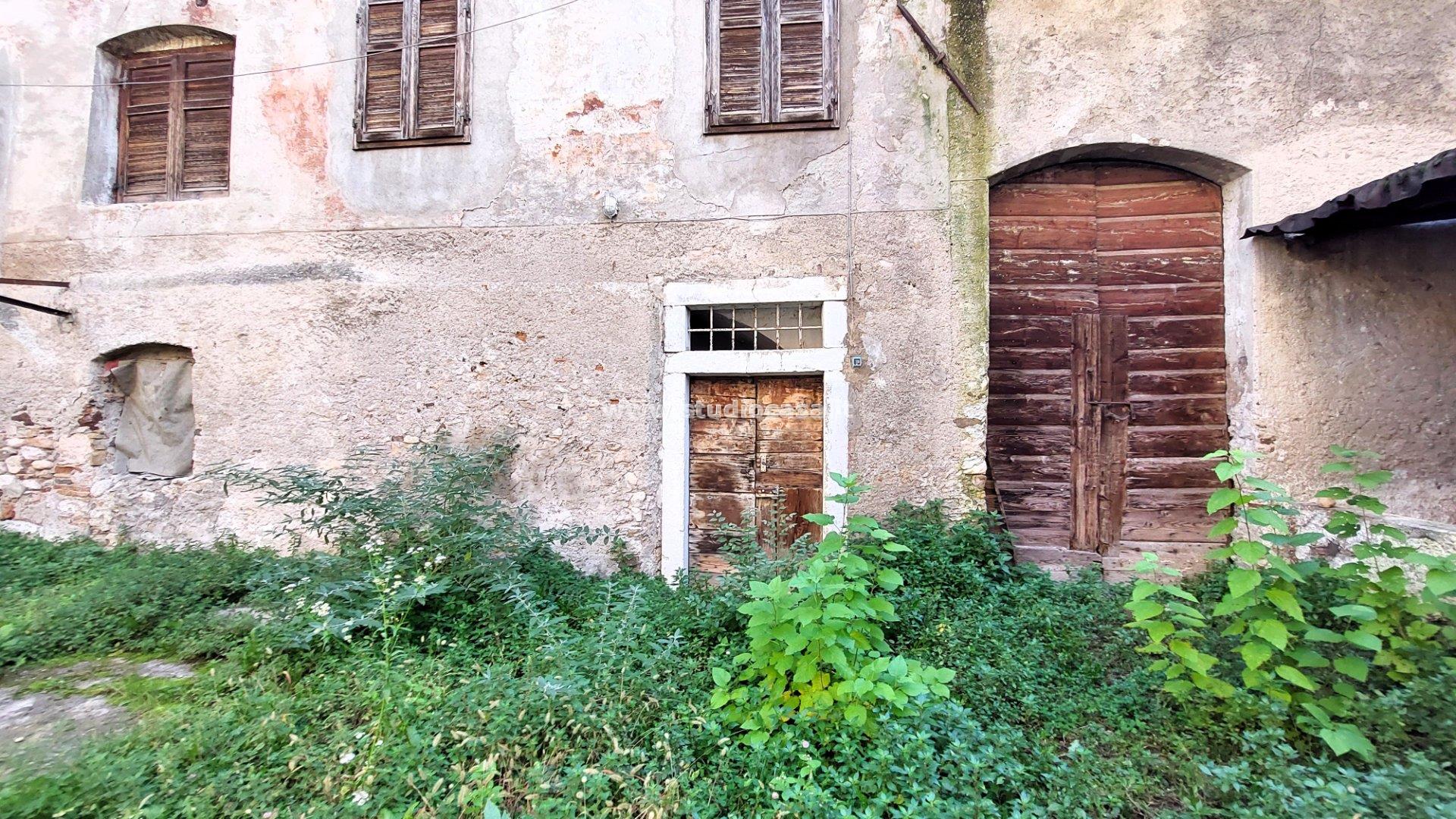 Casa Bifamiliare in vendita a Ala
