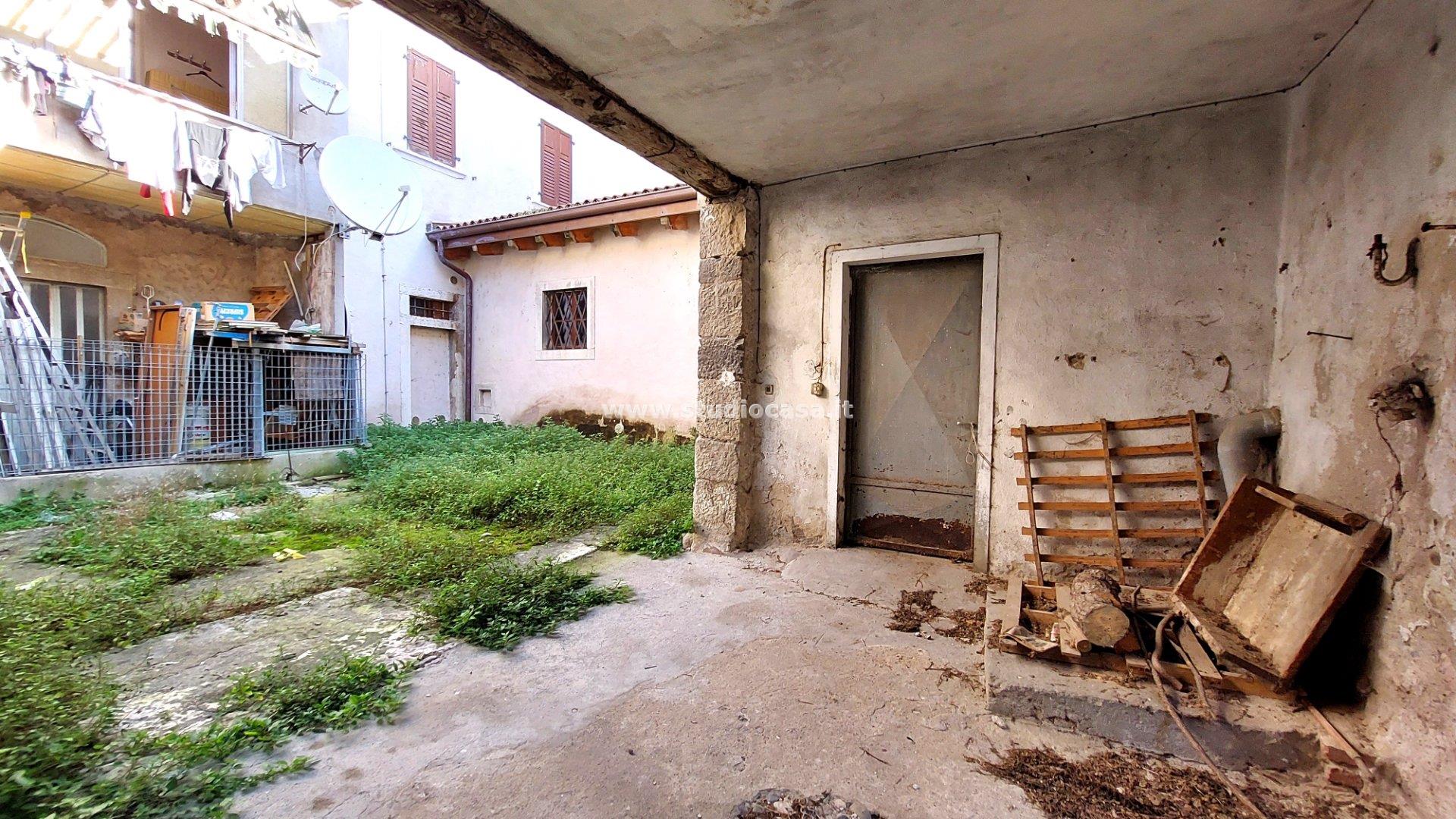 Casa Bifamiliare in vendita a Ala