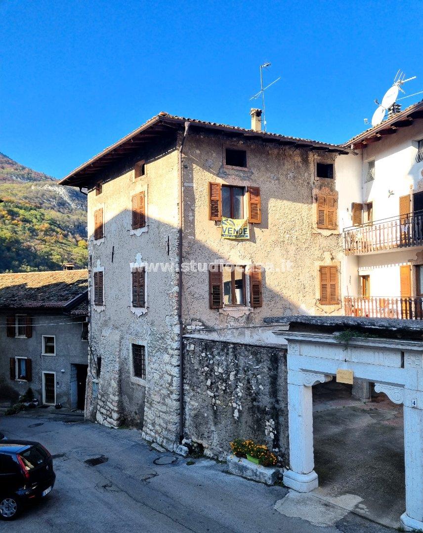Casa Bifamiliare in vendita a Brentonico