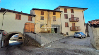 Casa Unifamiliare in vendita a Ronzo-Chienis