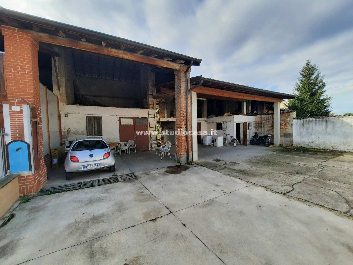 Casa Bifamiliare in vendita a Casalmorano