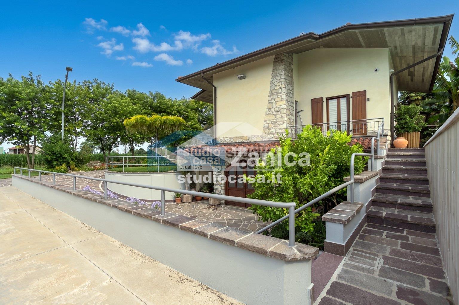 Villa Unifamiliare in vendita a Zanica