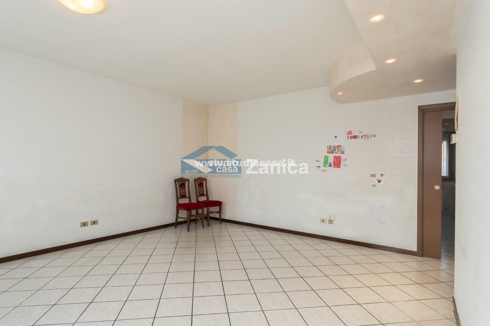 Appartamento in vendita a Zanica